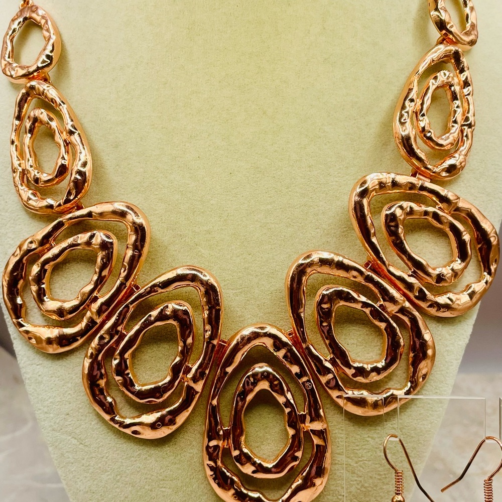 Copper Abstract Tear Drop Hammered Texture Link N… - image 2